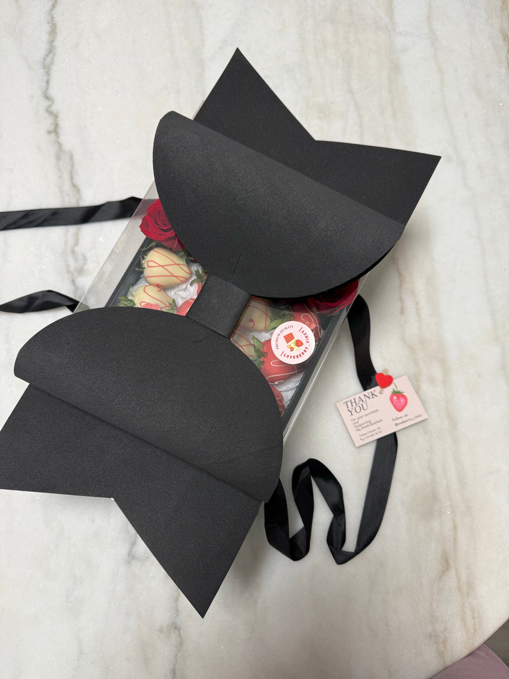 Crimson bow Box